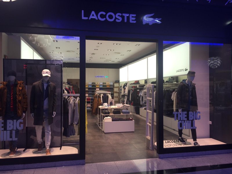 Lacoste - Cañada Shopping