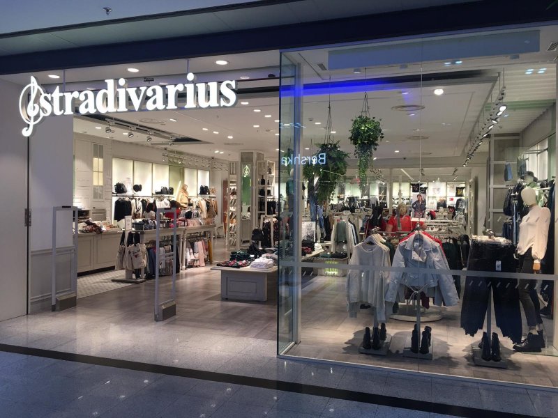 Stradivarius Cañada Shopping