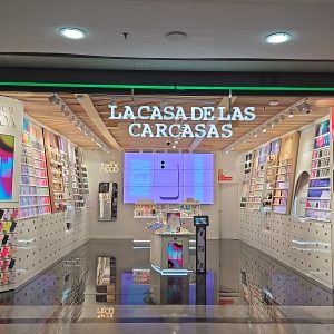 APERTURA DE LA CASA DE LAS CARCASAS EN LA CAÑADA SHOPPING