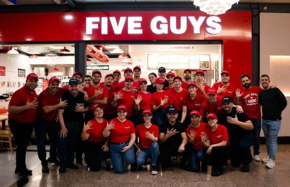 NUEVA APERTURA: FIVE GUYS LLEGA A LA CAÑADA SHOPPING